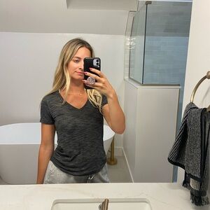 Lululemon grey tee size 4